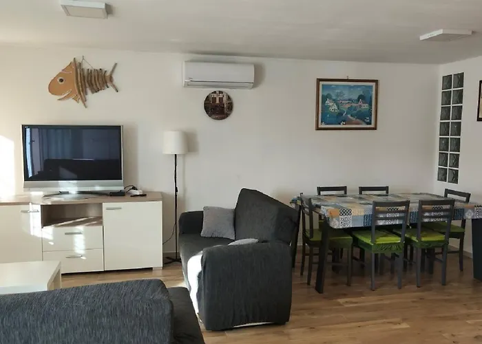 Casa Leo