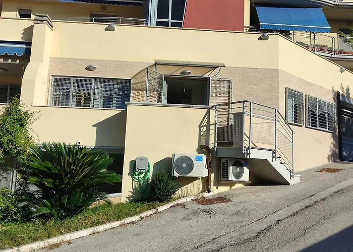 Casa Leo