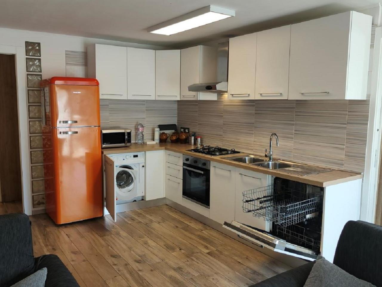 Casa Leo Apartment *