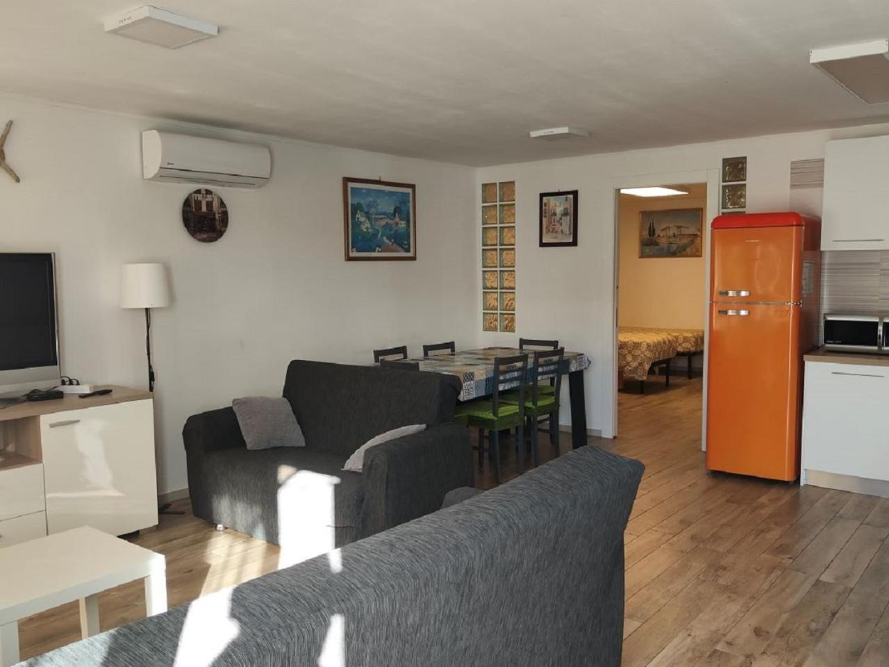 Casa Leo Apartment